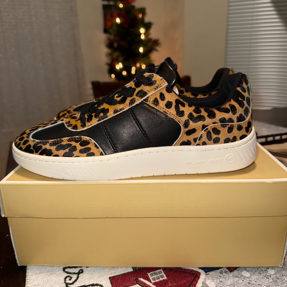 Michael Kors women’s Kai Lace Up Leopard Sneakers size 10 new ! - Picture 2 of 8